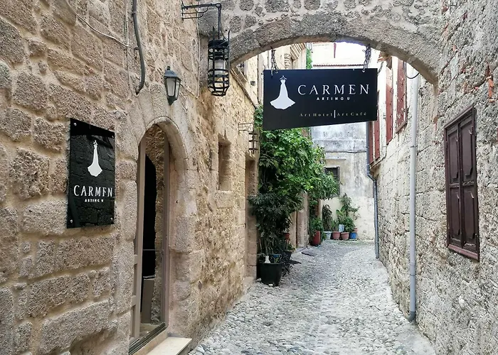 Carmen Art Hotel